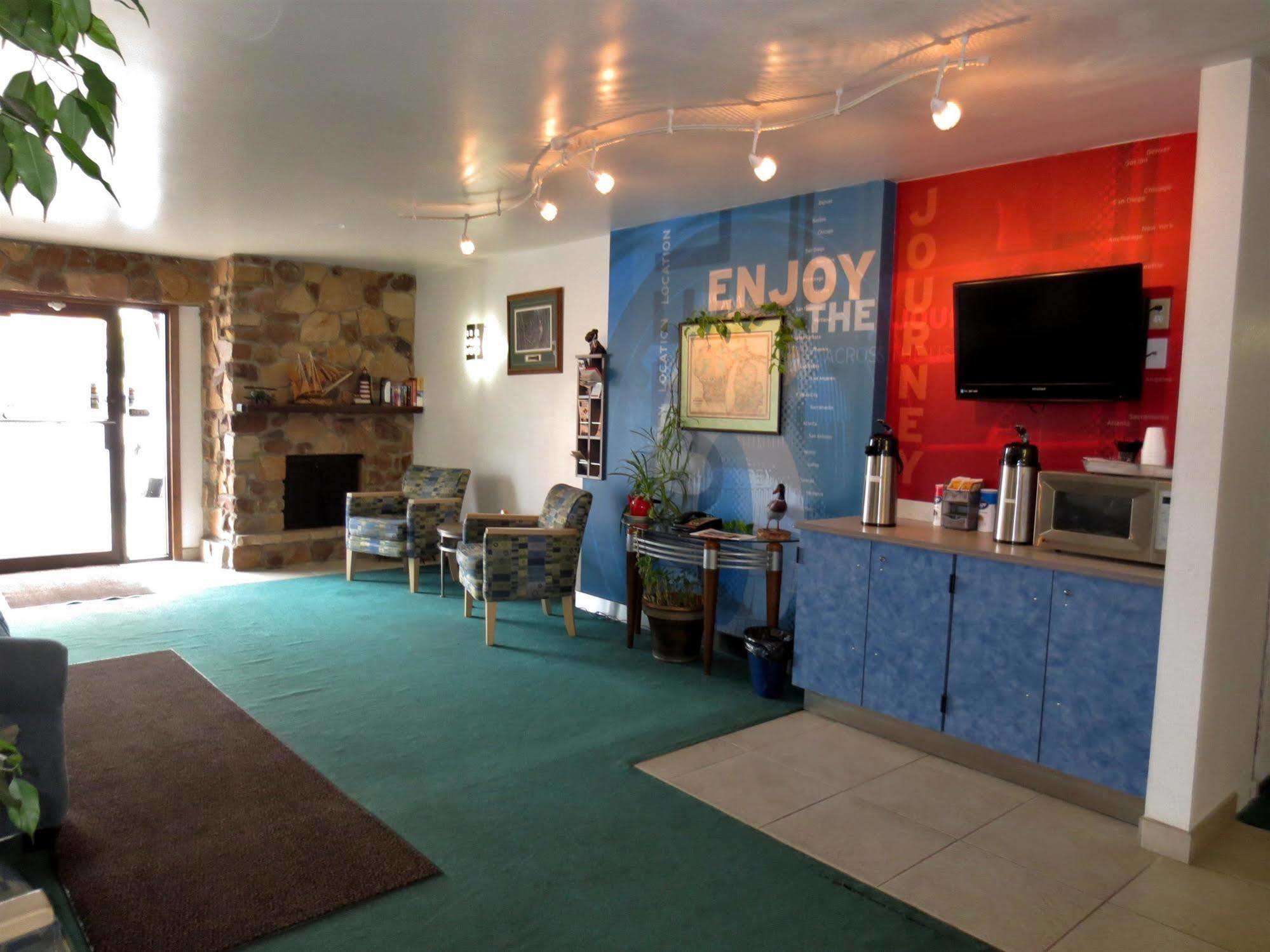 Country Hearth Inn-Iron Mountain Exteriör bild